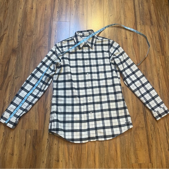 Filson Alaskan Guide Flannel Shacket in Cream/Black Size M - Picture 9 of 16